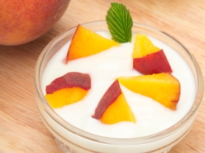 Персиково-сливовый десерт