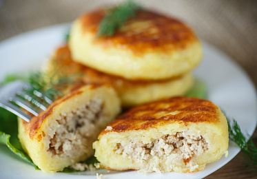 Картофельные пирожки с мясом