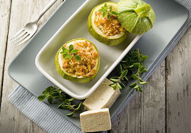 Кабачки, фаршированные мясом